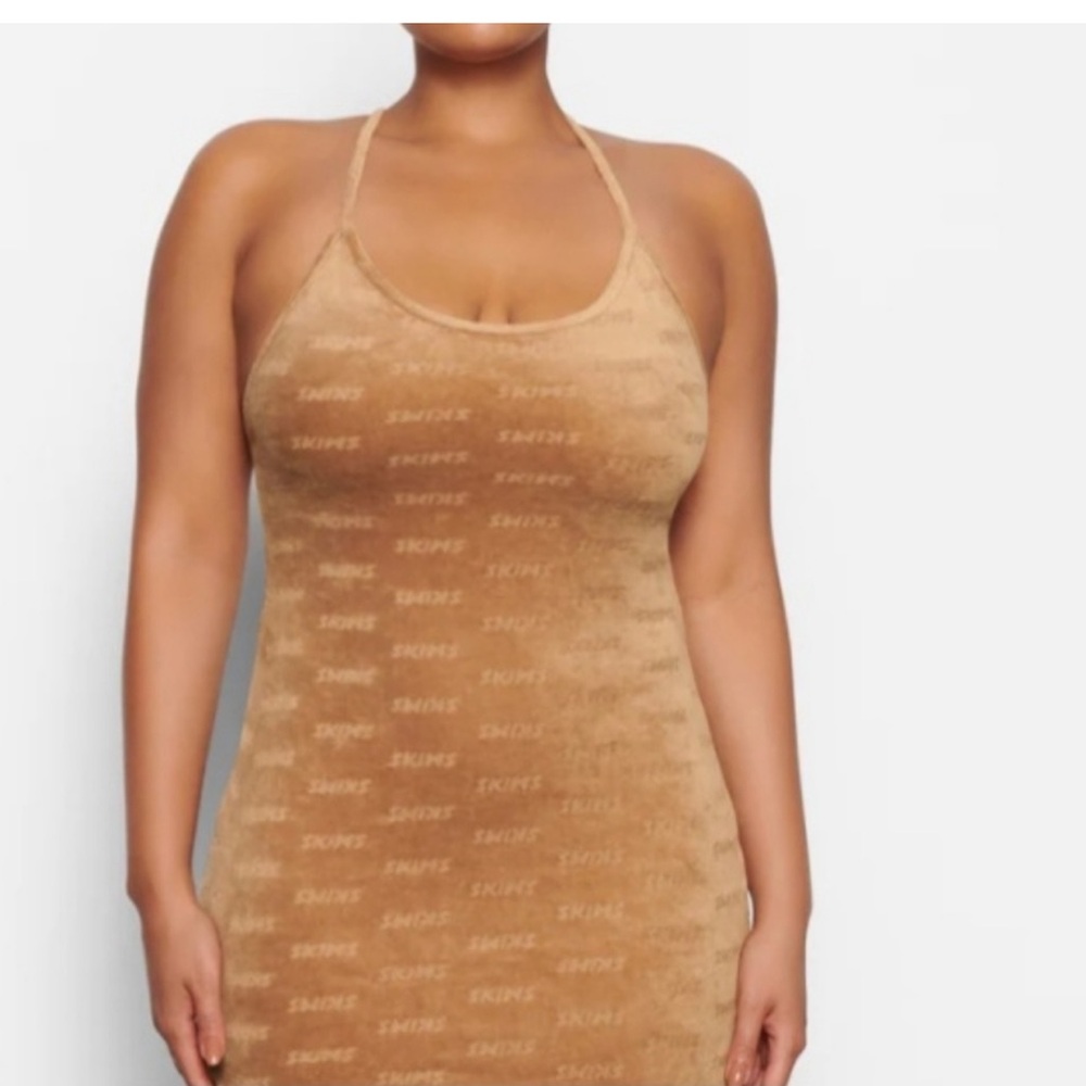 SKIMS NWT Logo Velour Slip Dress - Camel